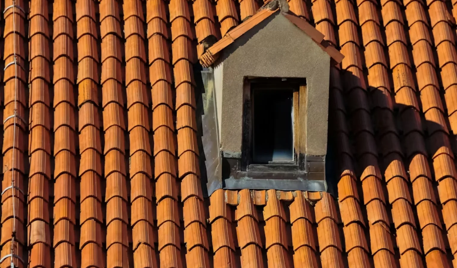 5 Early Signs Your Roof Needs Immediate Attention